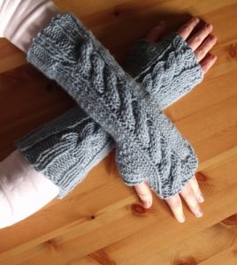 Download 7 Fingerless Gloves Knitting Patterns : How To Knit Fingerless Gloves or Wrist Warmers (Easy One Day Project) pdf, epub, ebook