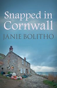 Download Snapped in Cornwall (Rose Trevelyan Series Book 1) pdf, epub, ebook